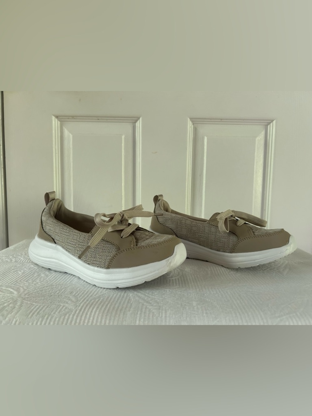 Women’s Casual Slip-On Sneakers in Taupe